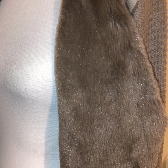 Anthropologie Front Faux Fur Open Cardigan - Picture 8 of 11